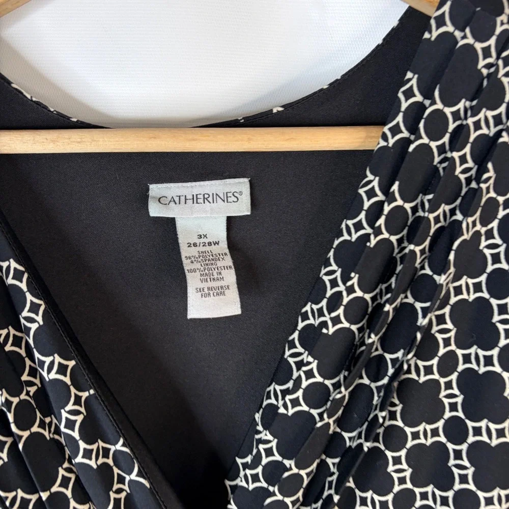 Catherines Dress Womens 3X Black White Geometric Surplice V-Neck A-Line Lined